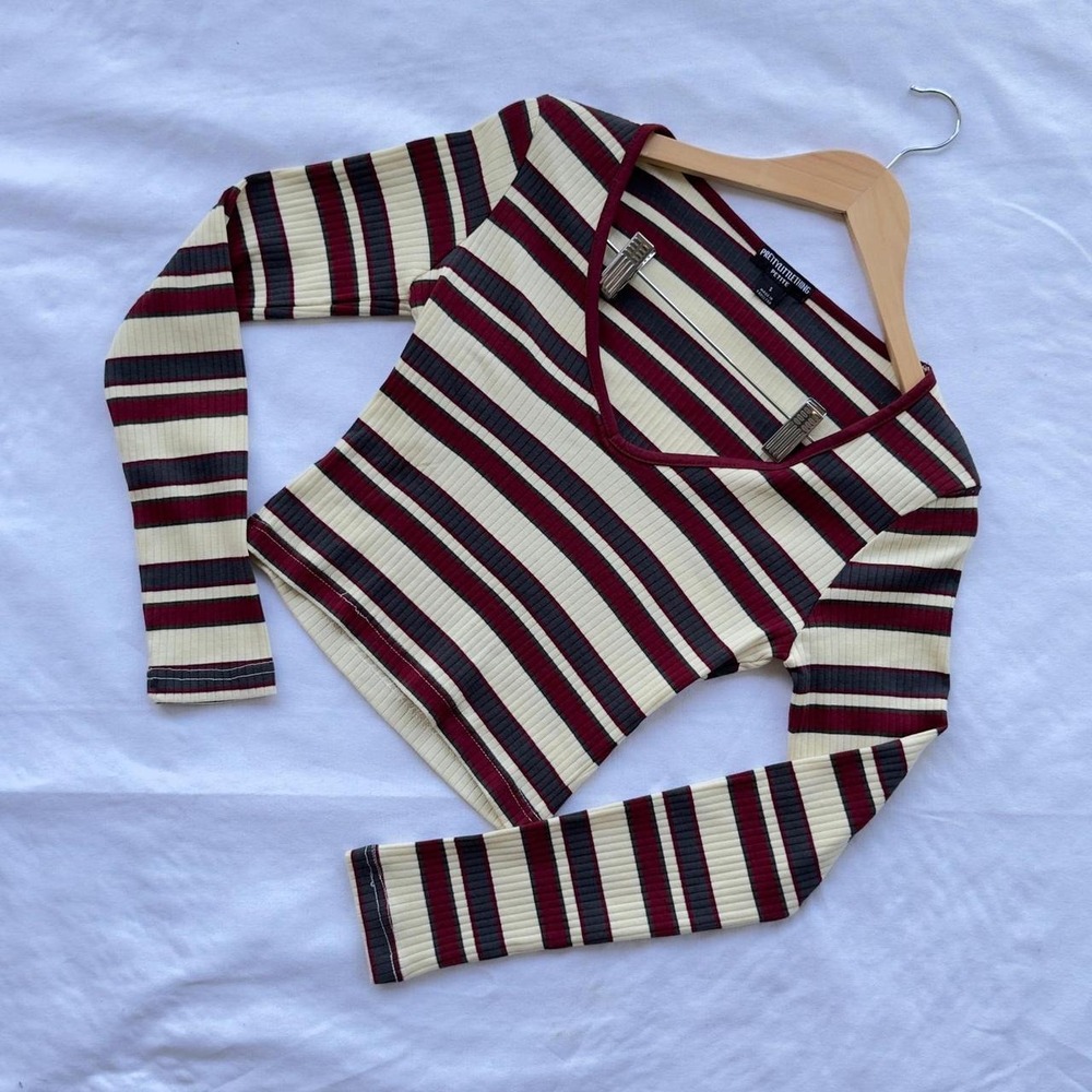 PrettyLittleThing Petite Striped Long Sleeve V-Neck Small Retro Freddy Krueger